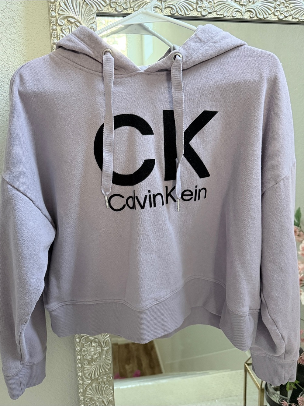 Calvin Klein Lavender Cropped Pullover Hoodie with Black CK Logo Size Large
